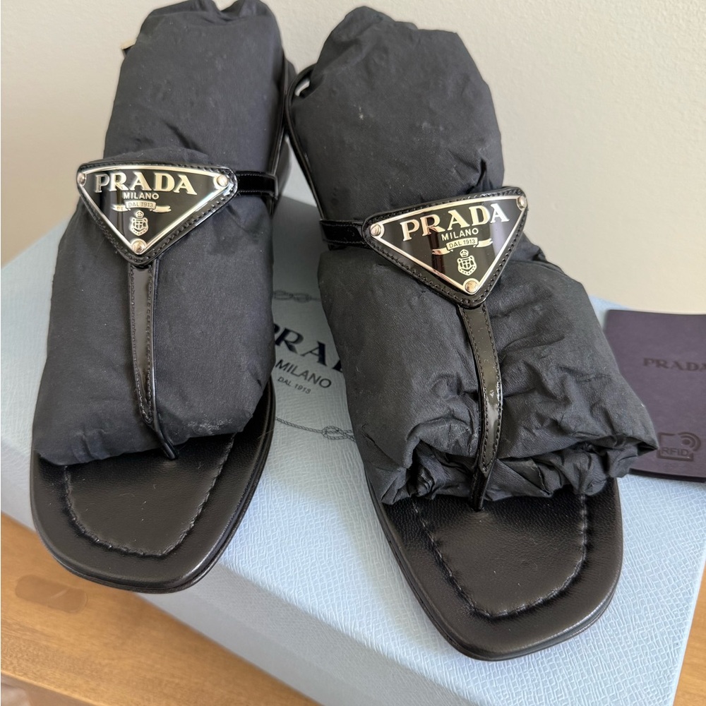 Prada Black Elegant T-Strap Sandals - Picture 3 of 6